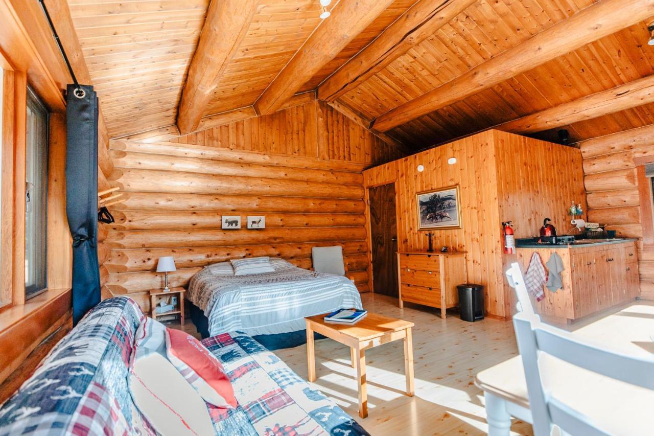 Rocky Mountain Escape Dome & Log Cabin Rentals - Rock Lake Rock Lake Lodge Provincial Park Экстерьер фото